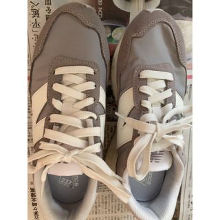 ニューバランス(New Balance)のニューバランス　スニーカー　グレー(スニーカー)