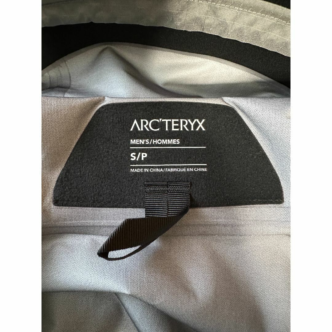 ARC'TERYX(アークテリクス)のARC'TERYX アークテリクス ベータジャケット M 黒 Sサイズ 試着のみ メンズのジャケット/アウター(その他)の商品写真