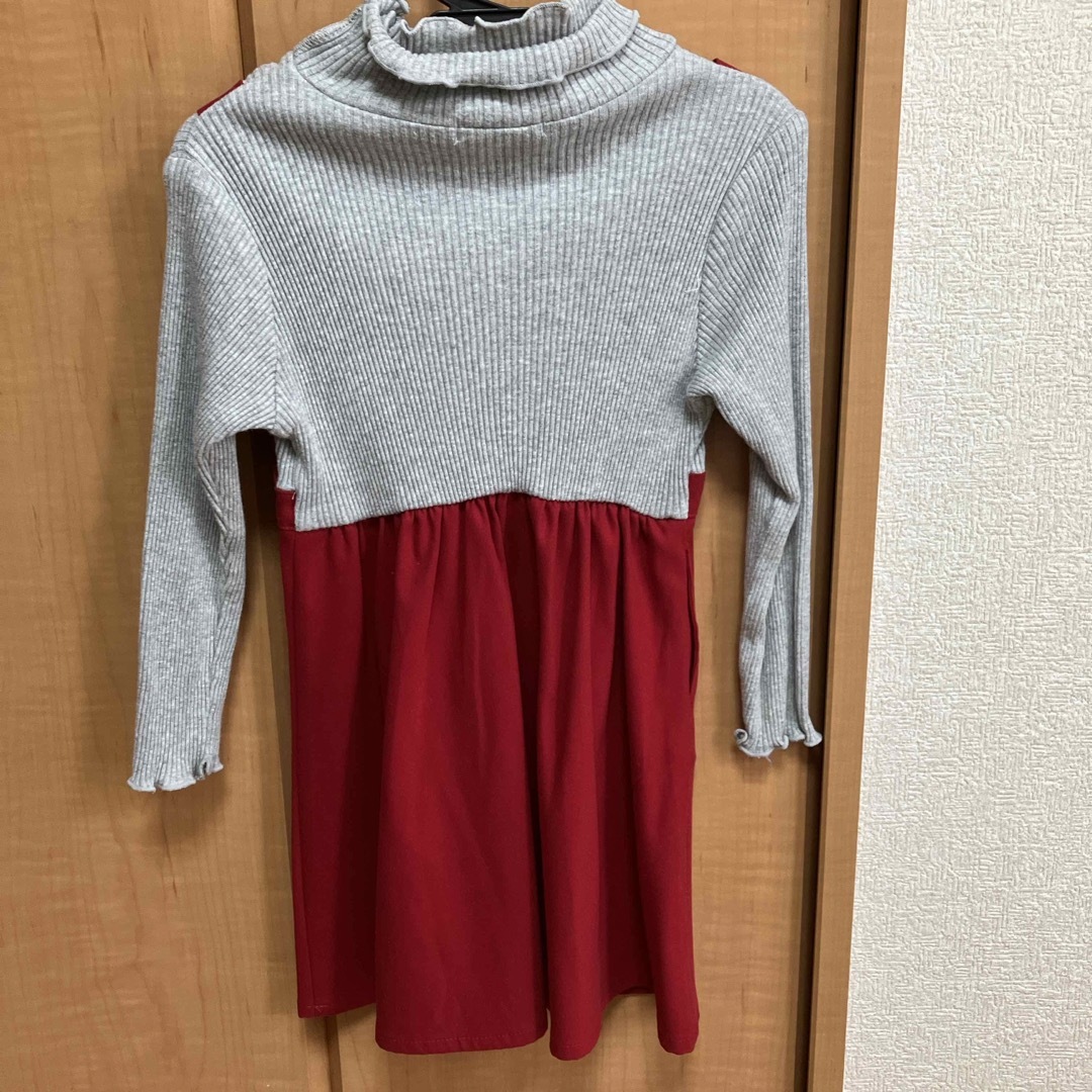 赤ワンピース　110 クリスマス キッズ/ベビー/マタニティのキッズ服女の子用(90cm~)(ワンピース)の商品写真