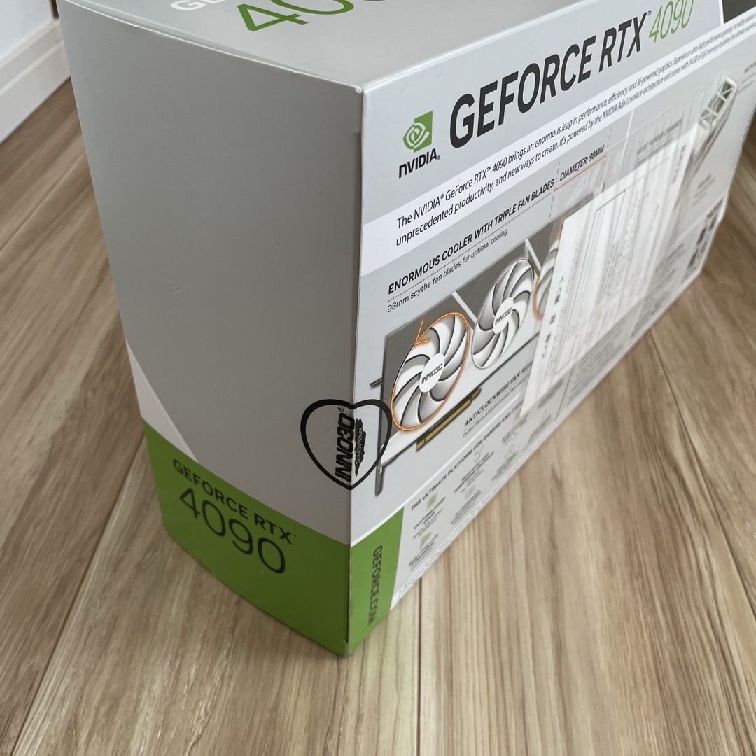 ELSA(エルザ)の【新品・未開封】GeForce RTX 4090 INNO3D WHITE スマホ/家電/カメラのPC/タブレット(PCパーツ)の商品写真