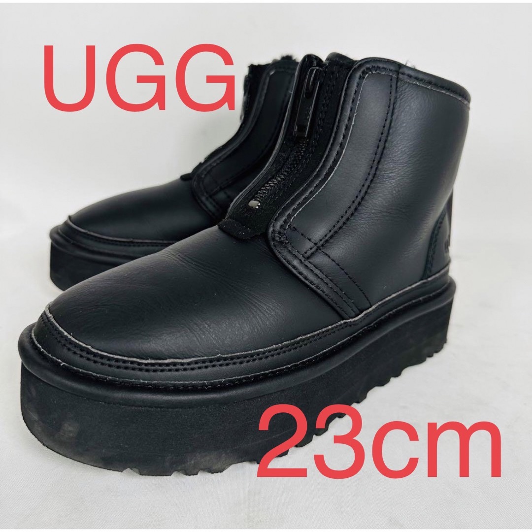 UGG(アグ)の美品　UGG アグ ブーツ ニューメル プラットフォーム ジップ  黒　23cm レディースの靴/シューズ(ブーツ)の商品写真