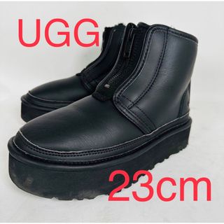 アグ(UGG)の美品　UGG アグ ブーツ ニューメル プラットフォーム ジップ  黒　23cm(ブーツ)