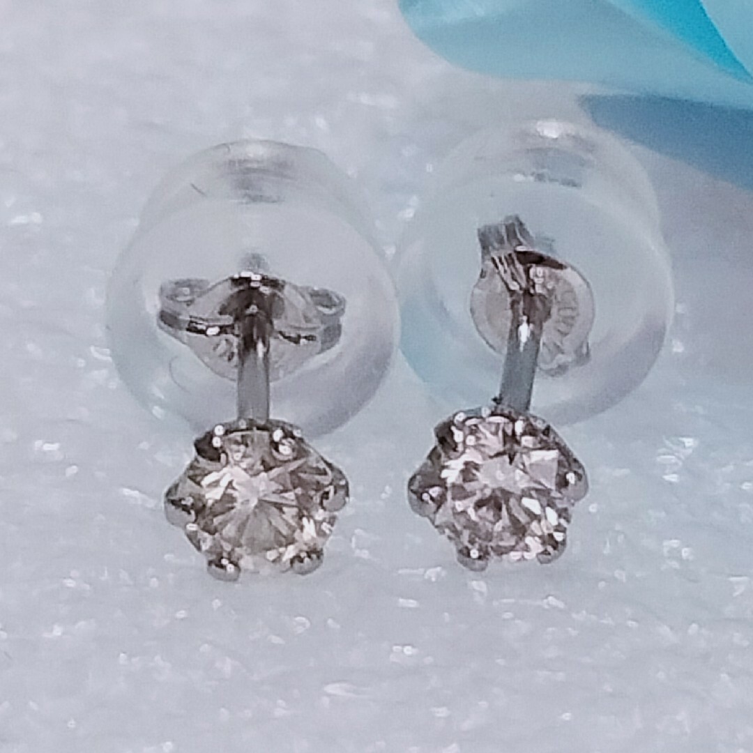 ピアス高品質プラチナＰｔ900天然ダイヤモンド????ピアス　計0.20CT