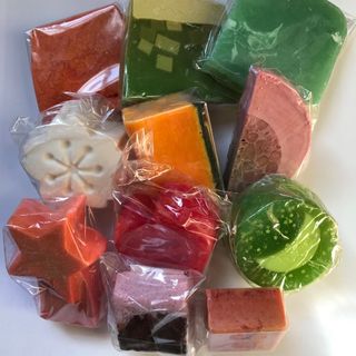 ラッシュ(LUSH)の専用　ラッシュ　LUSH ソープ　いろいろセット(ボディソープ/石鹸)