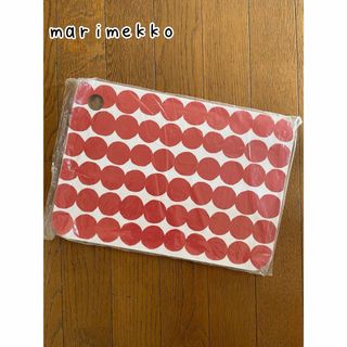 マリメッコ(marimekko)のマリメッコ  カッティングボード まな板 ドット marimekko(調理道具/製菓道具)