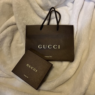 グッチ(Gucci)の『GUCCI】箱とショッパーのセット(ショップ袋)