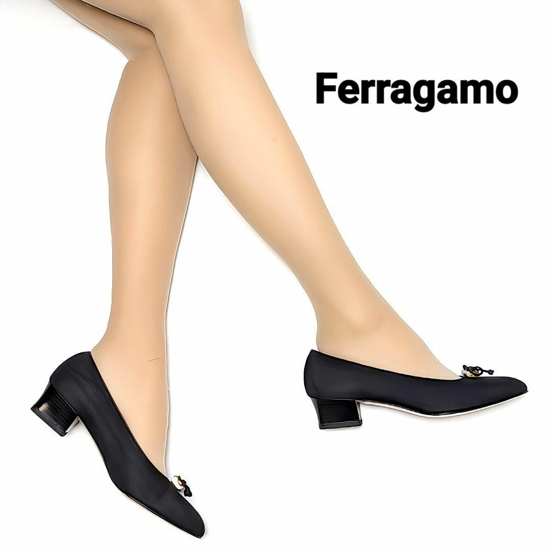 Salvatore Ferragamo(サルヴァトーレフェラガモ)の新品そっくりさん⭐フェラガモFerragamoヌバック　リボンパンプス6.5B レディースの靴/シューズ(ハイヒール/パンプス)の商品写真