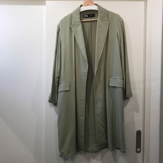 ザラ(ZARA)のZARA 薄手ロングコート　薄グリーン(ロングコート)