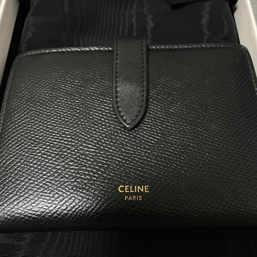 celine(セリーヌ)の付属品完備！CELINE ミディアム ストラップウォレット 財布 レディースのファッション小物(財布)の商品写真