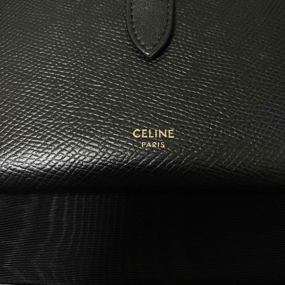 celine(セリーヌ)の付属品完備！CELINE ミディアム ストラップウォレット 財布 レディースのファッション小物(財布)の商品写真