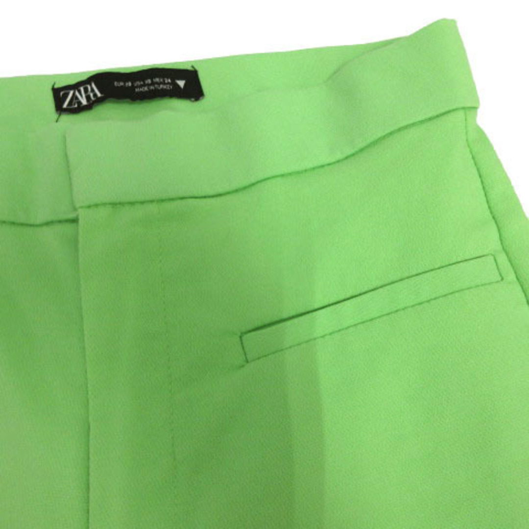 ZARA(ザラ)のZARA パンツ セミフレア ウエストゴム ストレッチ グリーン系 緑系 XS レディースのパンツ(その他)の商品写真