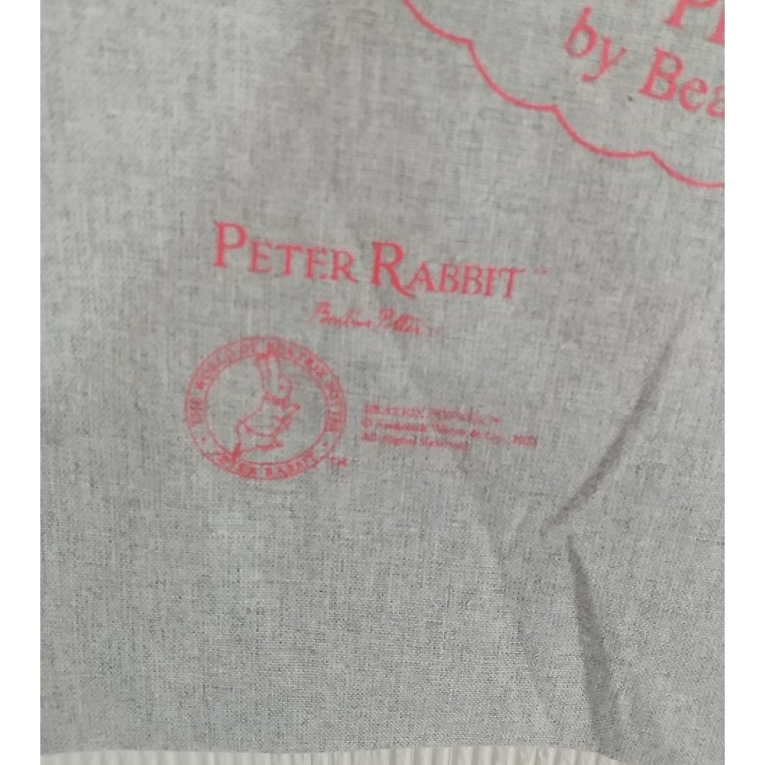 PETER RABBIT（TM）(ピーターラビット)のピーターラビット　トートバッグ エンタメ/ホビーのコレクション(ノベルティグッズ)の商品写真