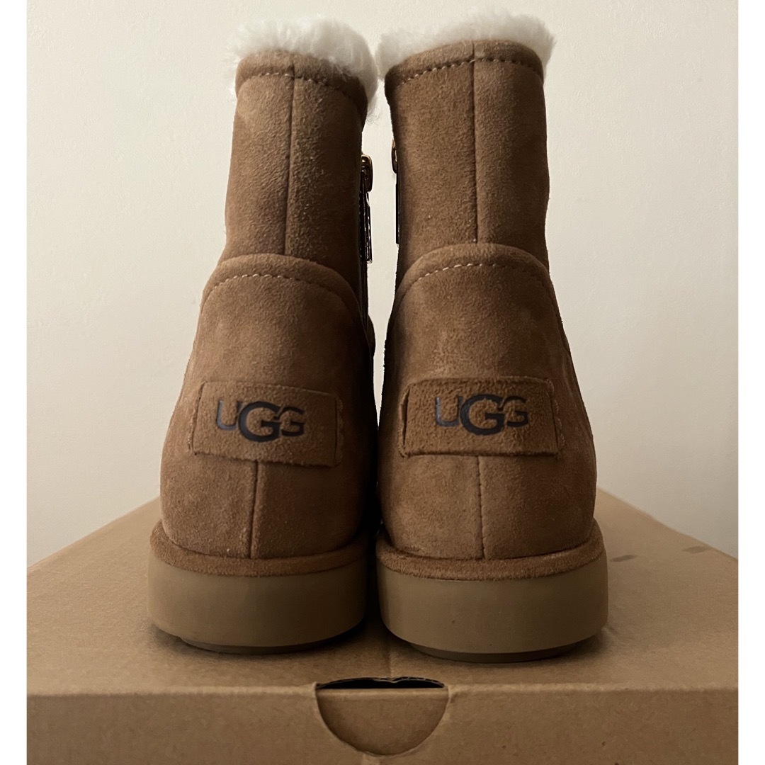 UGG(アグ)の新品UGG classic mini blvd レディースの靴/シューズ(ブーツ)の商品写真