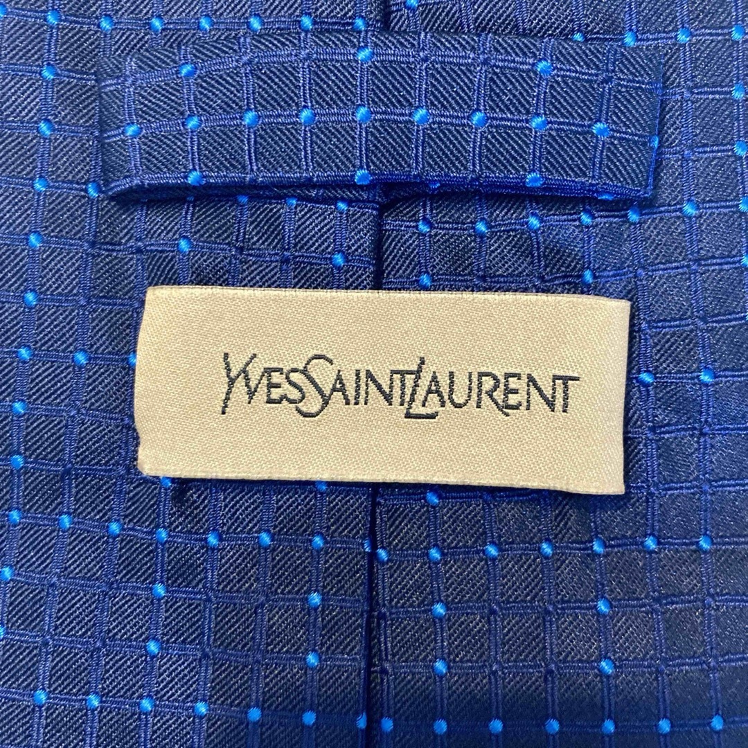 Yves Saint Laurent(イヴサンローラン)のYVESSAINTLAURENTネクタイ　ブルー　イタリア製　シルク100% メンズのファッション小物(ネクタイ)の商品写真