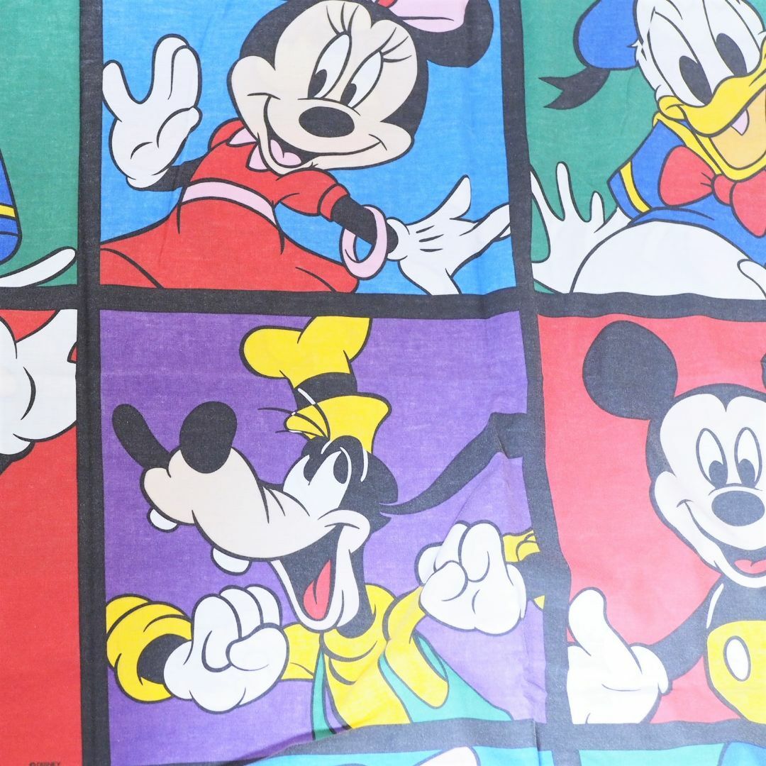 Disney(ディズニー)のディズニー　ミッキー＆フレンズのヴィンテージシーツ キッズ/ベビー/マタニティの寝具/家具(シーツ/カバー)の商品写真