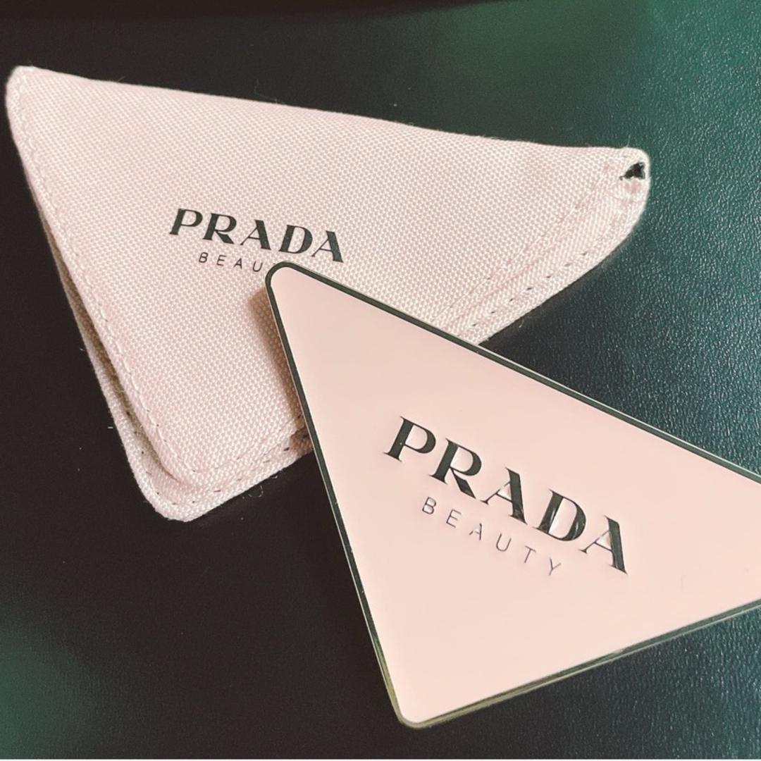 PRADA(プラダ)のプラダ　ミラー　限定　ノベルティ レディースのファッション小物(ミラー)の商品写真