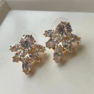 ピアス A(ピアス)