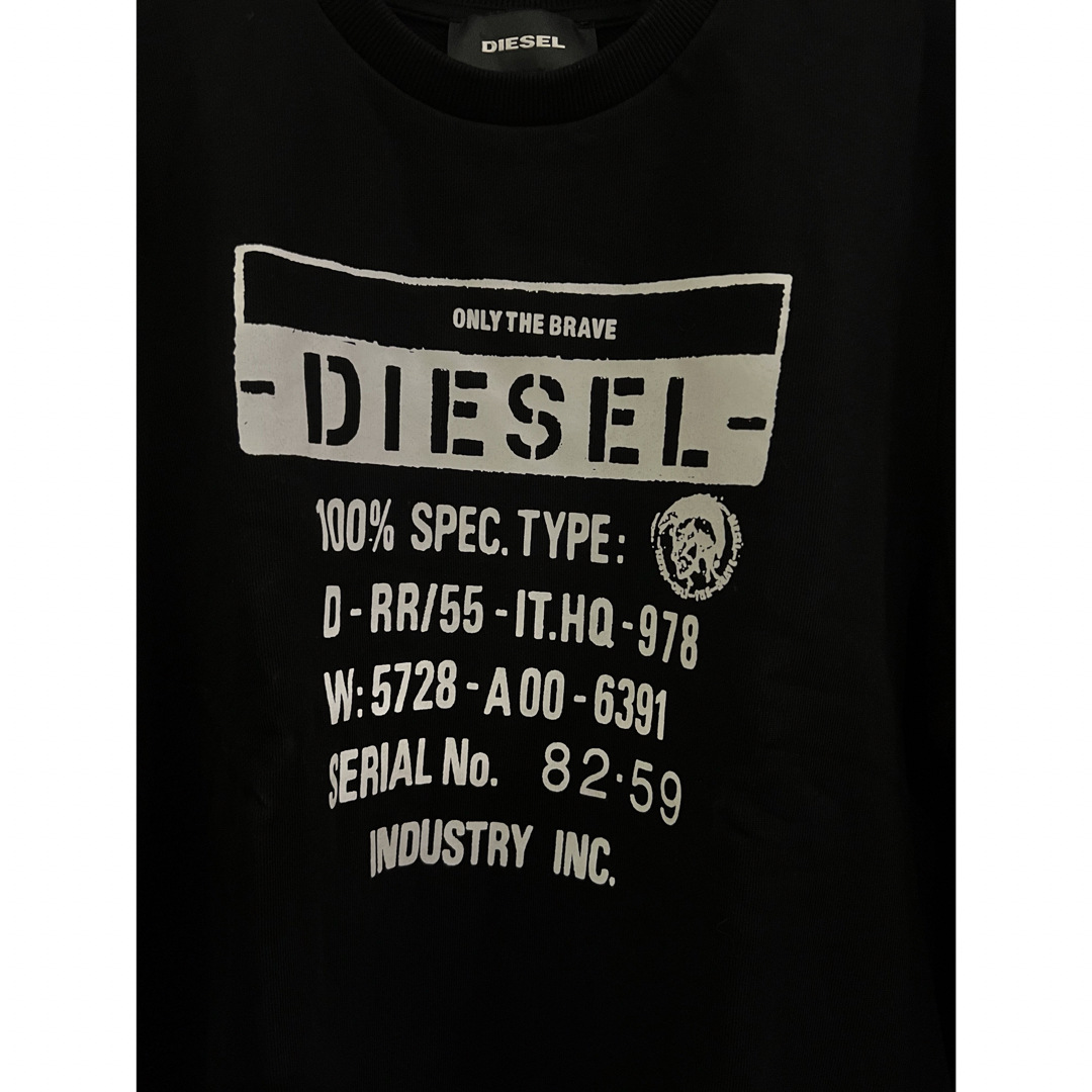 DIESEL(ディーゼル)の新品未使用！ディーゼル  DIESEL  トレーナー　ブラックS メンズのトップス(スウェット)の商品写真