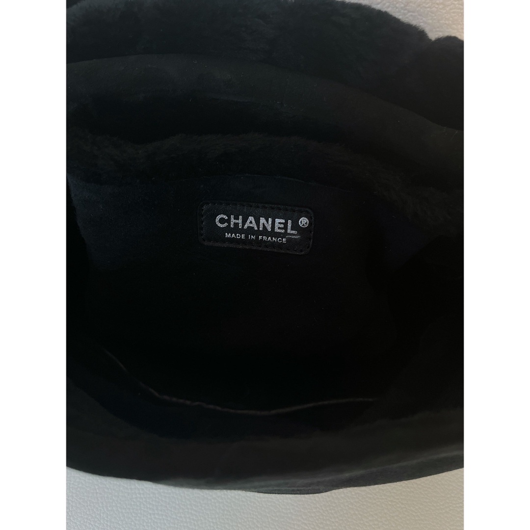 CHANEL(シャネル)の美品♡CHANELシャネルムートンチェーンバッグ レディースのバッグ(ショルダーバッグ)の商品写真