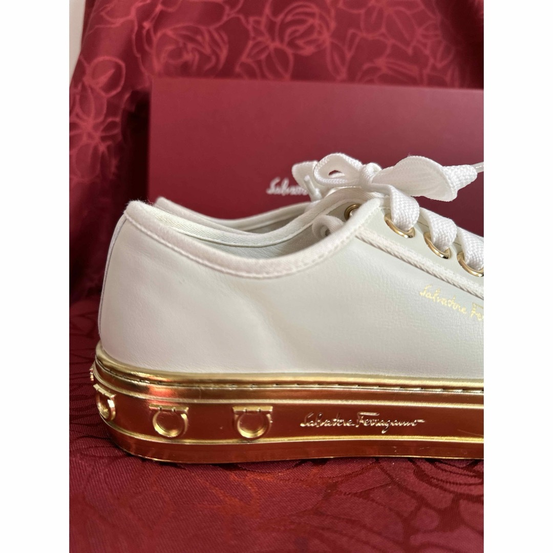 Salvatore Ferragamo - フェラガモ スニーカー 白 7C 24位の Salvatore Ferragamo - フェラガモ スニーカー 白 7C 24位の