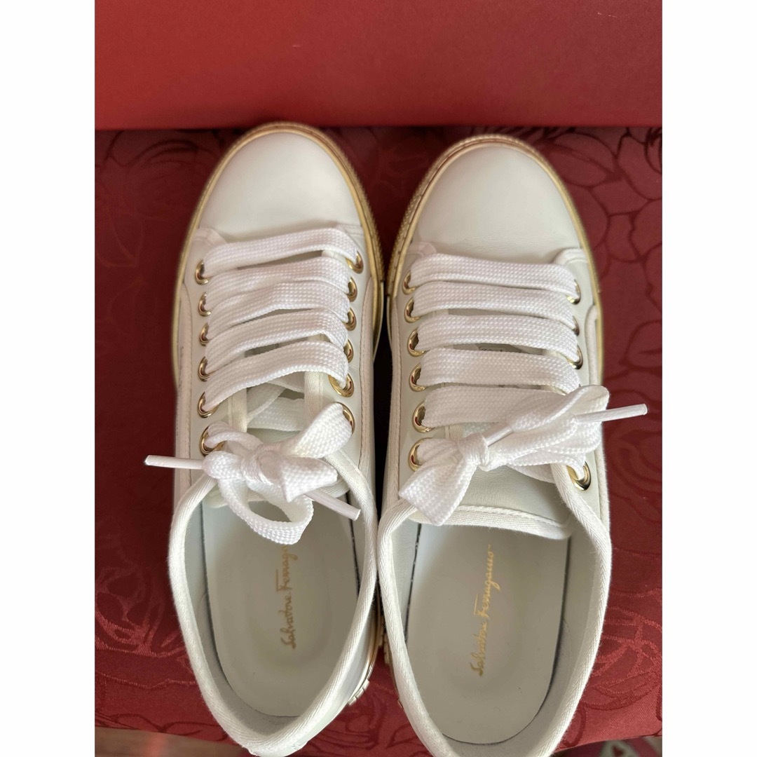 Salvatore Ferragamo - フェラガモ スニーカー 白 7C 24位の Salvatore Ferragamo - フェラガモ スニーカー 白 7C 24位の