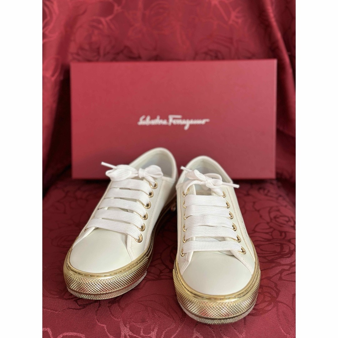 Salvatore Ferragamo - フェラガモ スニーカー 白 7C 24位の Salvatore Ferragamo - フェラガモ スニーカー 白 7C 24位の