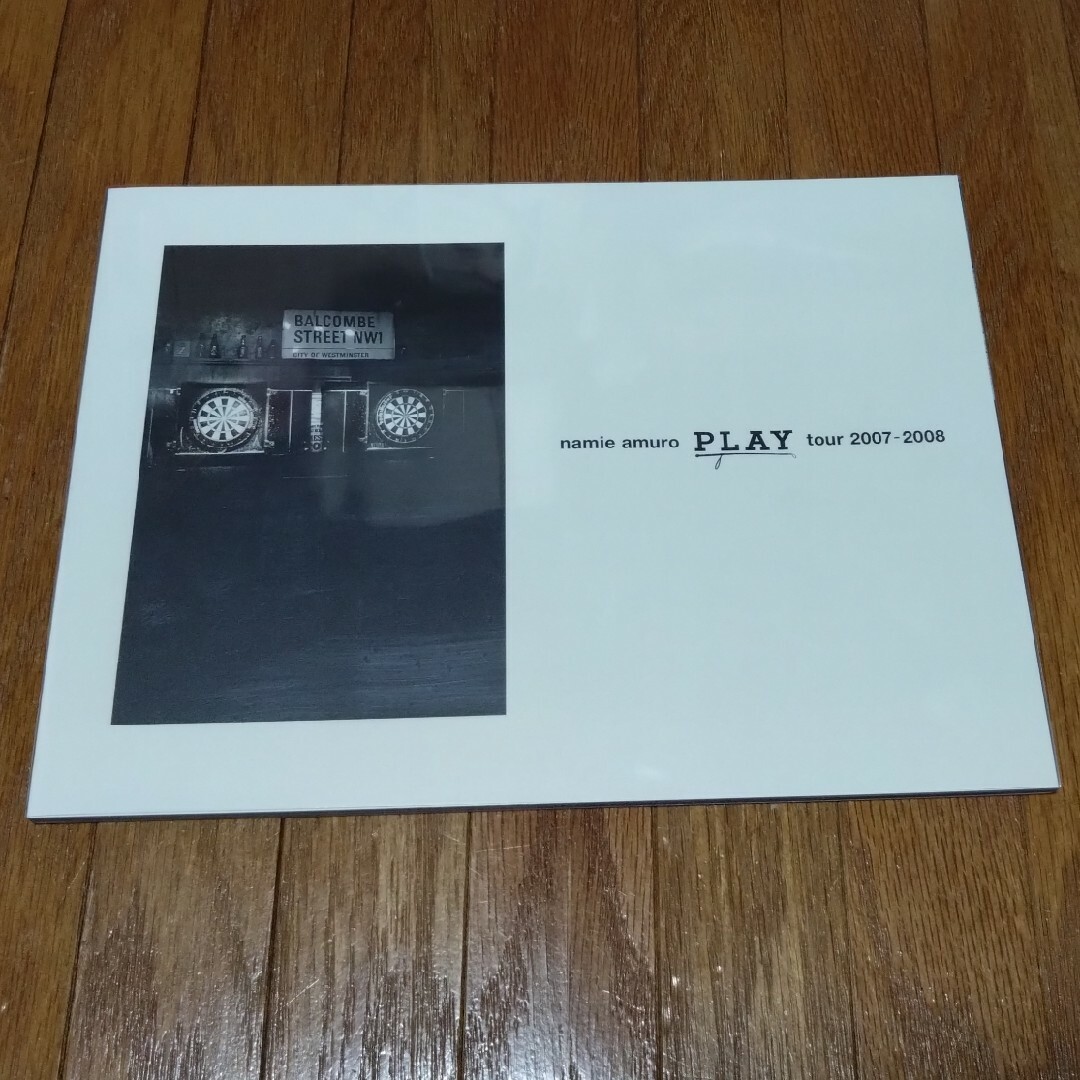 安室奈美恵　パンフレット3冊 エンタメ/ホビーのタレントグッズ(ミュージシャン)の商品写真