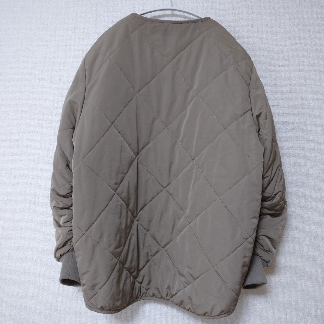 URBAN RESEARCH(アーバンリサーチ)のきょん様　 　　中綿キルティングノーカラージャケット レディースのジャケット/アウター(ノーカラージャケット)の商品写真