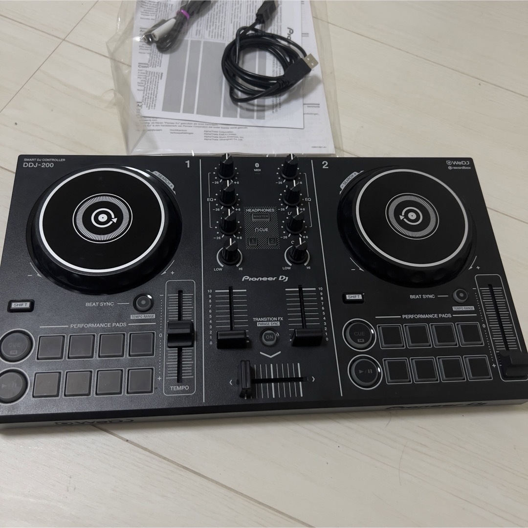 Pioneer(パイオニア)のDDJ-200 楽器のDJ機器(DJコントローラー)の商品写真