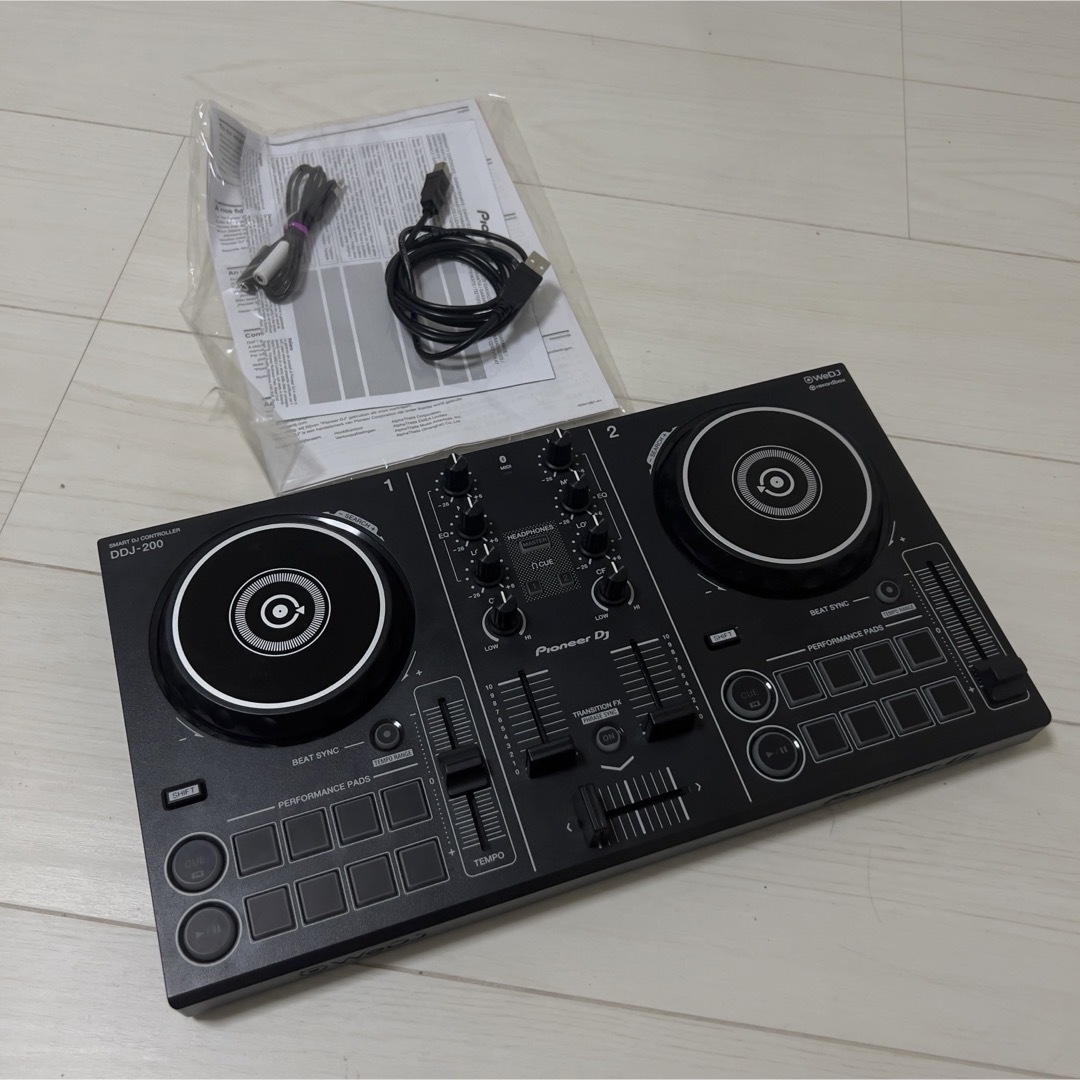 Pioneer(パイオニア)のDDJ-200 楽器のDJ機器(DJコントローラー)の商品写真