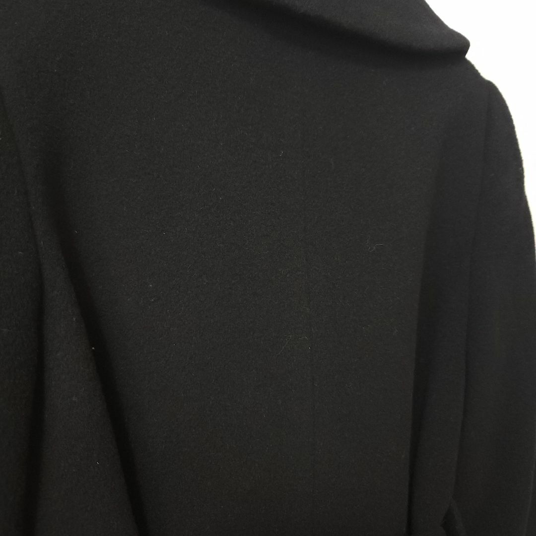 JUSGLITTY(ジャスグリッティー)の袖ファー ベルテッドショートコート 黒 ブラック レディースのジャケット/アウター(チェスターコート)の商品写真