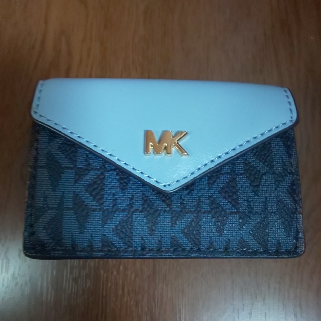 新品 マイケルコース MICHEAL KORS 定価44,000円 二つ折り財布