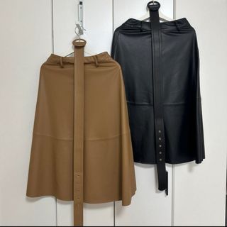 ザラ(ZARA)のZARAレザー風フレアミディスカート(ひざ丈スカート)