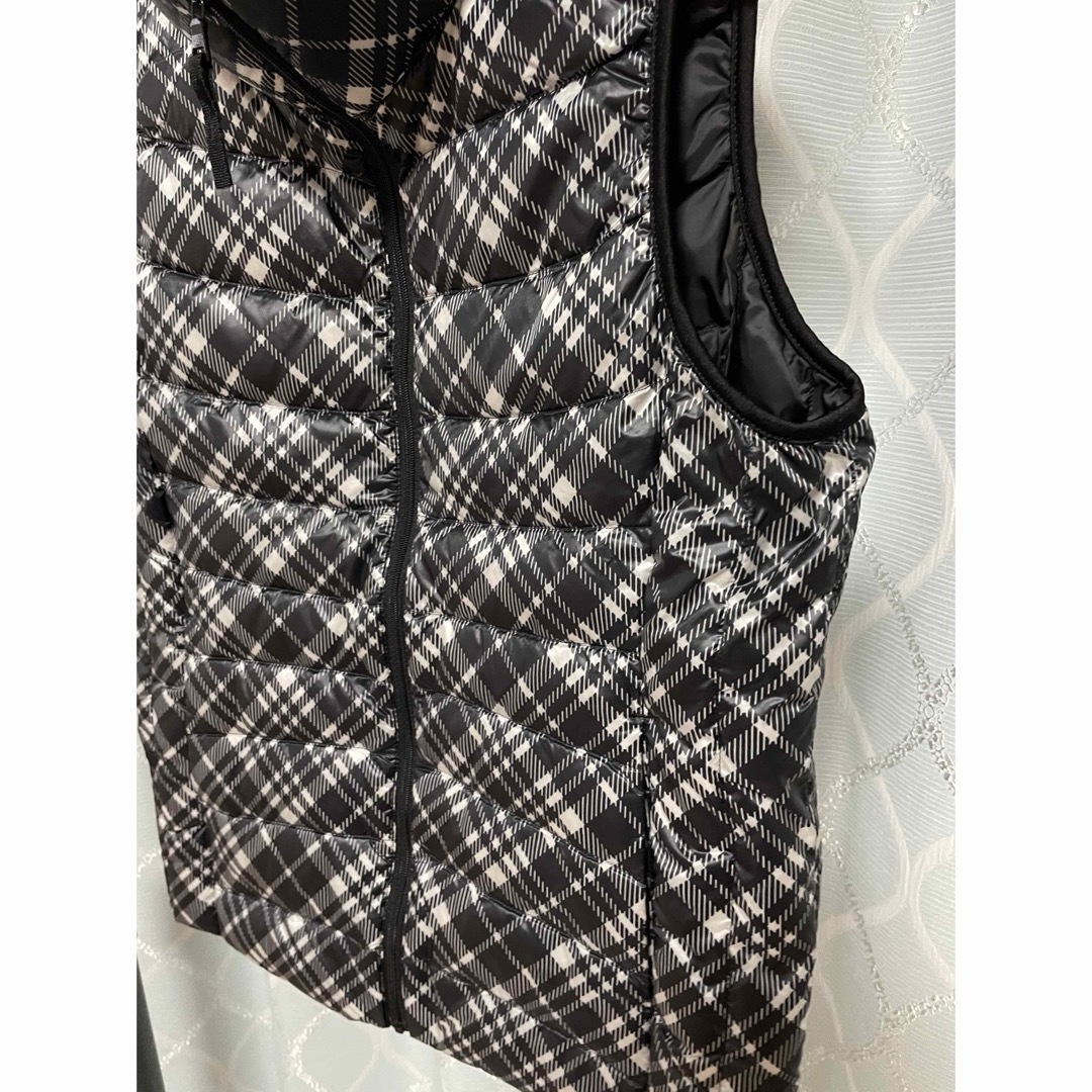 UNIQLO(ユニクロ)のユニクロ　ウルトラダウンベスト レディースのジャケット/アウター(ダウンベスト)の商品写真