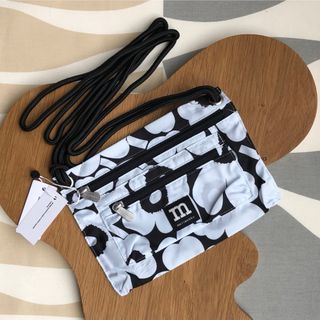 マリメッコ(marimekko)の新品 マリメッコ スマート トラベルバッグ ショルダーバッグ ライトブルー(ショルダーバッグ)