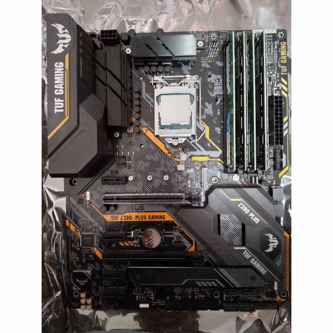 Core i7 9700K+ASUS Z390マザーボード+DDR4メモリ32G PCパーツ Core i7 9700K+ASUS Z390マザーボード+DDR4メモリ32G PCパーツ