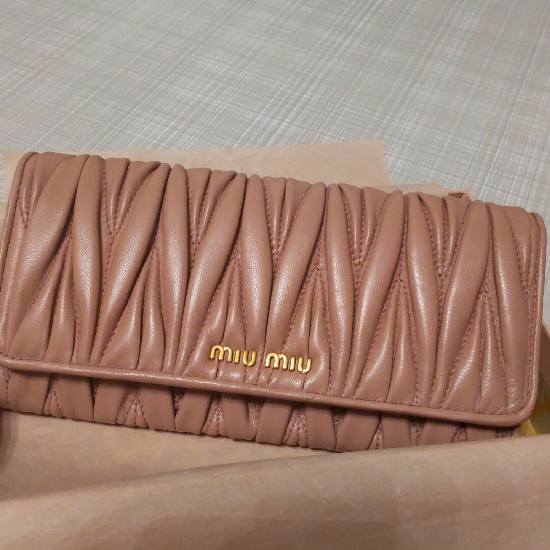miumiu - 新品未使用 miu miu長財布の通販 by ふぅちん's shop|ミュウ