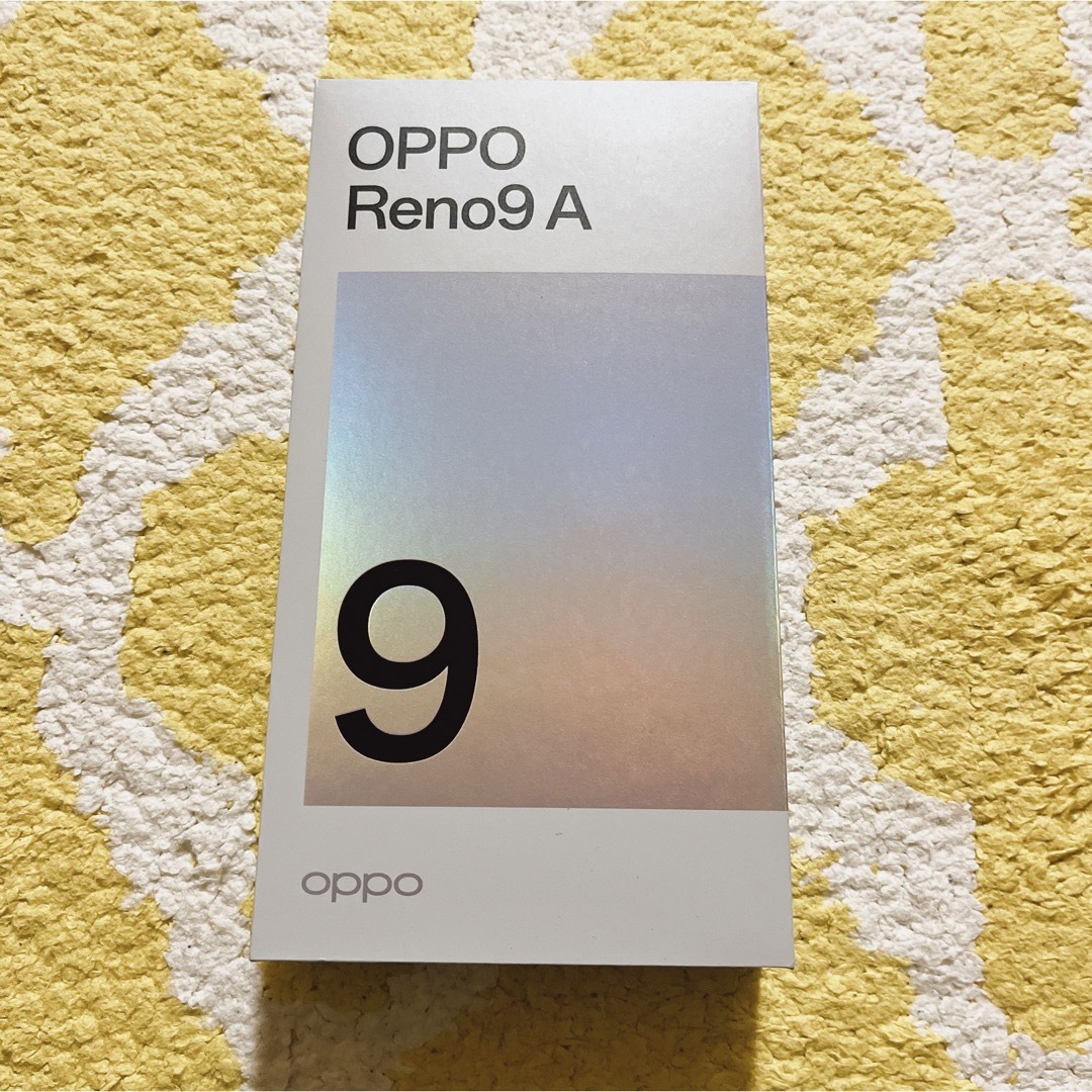 OPPO(オッポ)のOPPO Reno9 A ムーンホワイト スマホ/家電/カメラのスマートフォン/携帯電話(スマートフォン本体)の商品写真