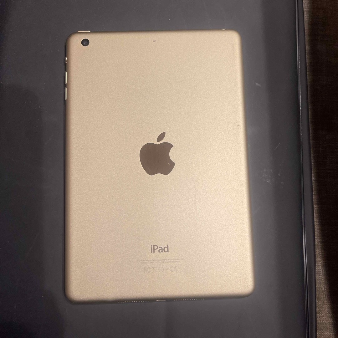 iPad(アイパッド)のiPad mini 第三世代　16GB  wifi MGYE2J/A A1599 スマホ/家電/カメラのPC/タブレット(タブレット)の商品写真