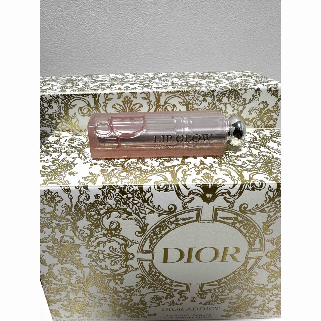 Dior(ディオール)のディオール アディクト リップ グロウ 001 ピンク コスメ/美容のスキンケア/基礎化粧品(リップケア/リップクリーム)の商品写真