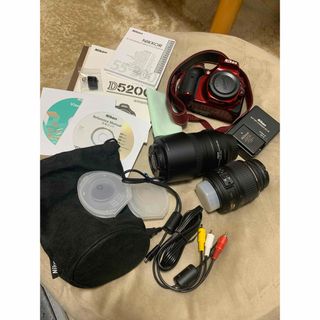 ニコン(Nikon)のNikon D5200 ダブルズームキット  レッド+おまけ付き(デジタル一眼)