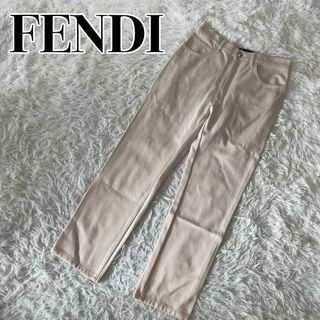 フェンディ パンツの通販 300点以上 | FENDIのレディースを買うならラクマ