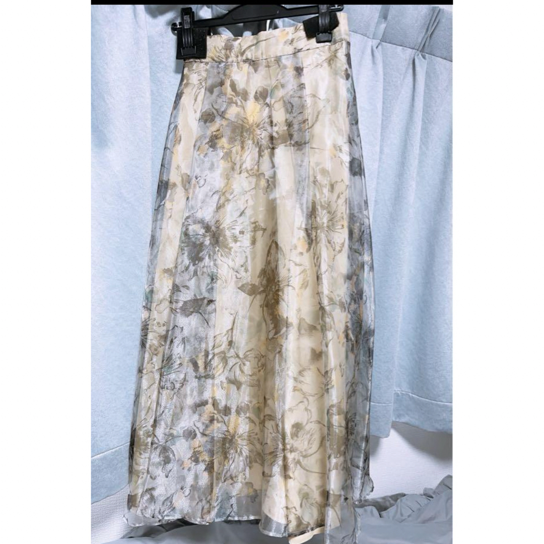 MERCURYDUO(マーキュリーデュオ)のオーガンジーフラワーリバーシブルフレアスカート　マーキュリーデュオ レディースのスカート(ロングスカート)の商品写真