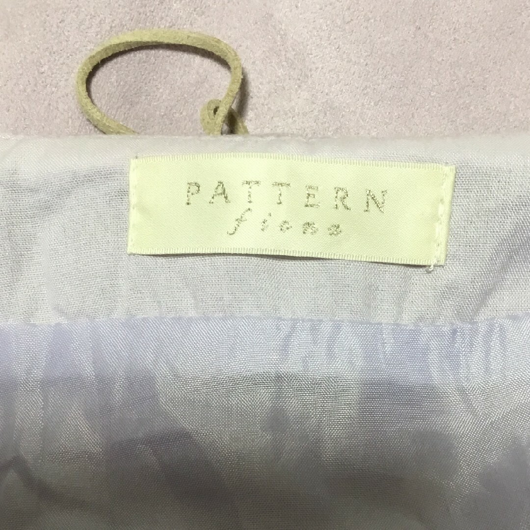 PATTERN fiona(パターンフィオナ)のPATTERN　スエード調スカート レディースのスカート(ひざ丈スカート)の商品写真