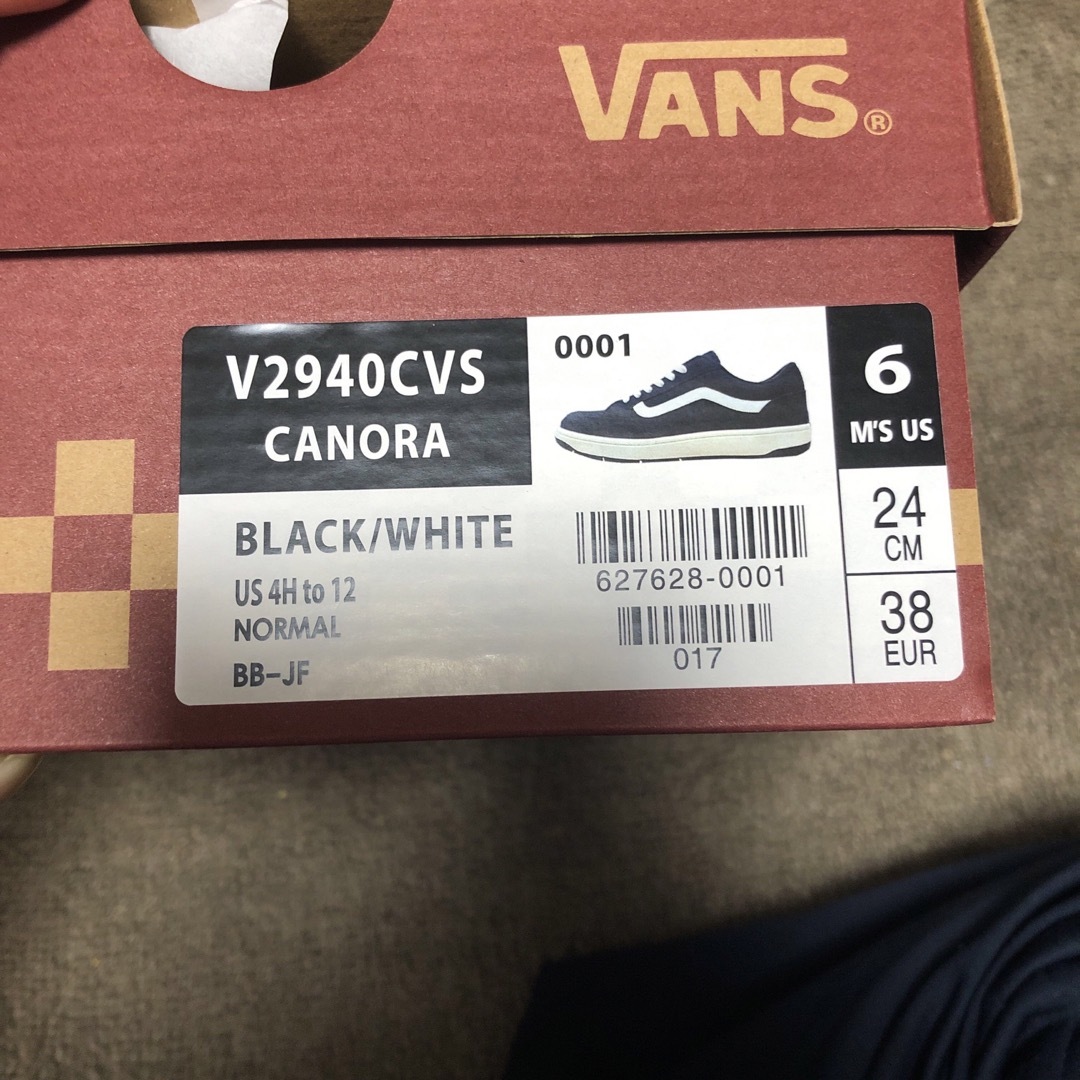 VANS(ヴァンズ)のvans キャノーラ　ブラック レディースの靴/シューズ(スニーカー)の商品写真