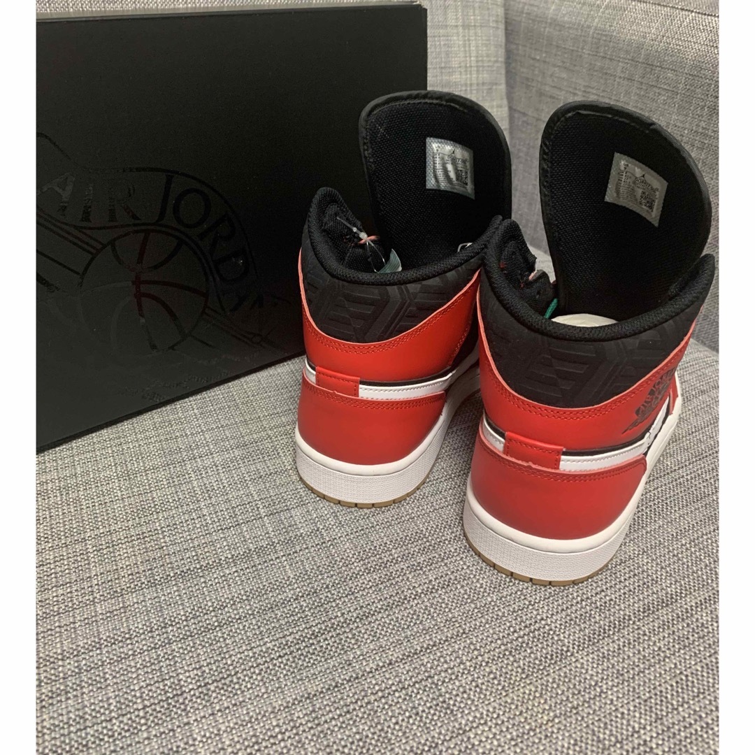 Jordan Brand（NIKE）(ジョーダン)の新品　NIKEエアージョーダン1Mid "Christmas" 27.0cm メンズの靴/シューズ(スニーカー)の商品写真