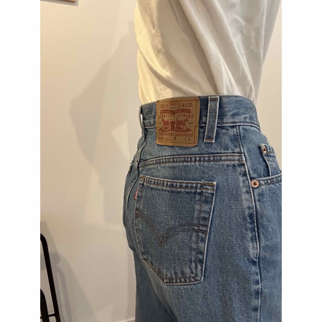 Levi's(リーバイス)のリーバイス　512 ボーイフレンド　デニム　ジーンズ　ブルー レディースのパンツ(デニム/ジーンズ)の商品写真