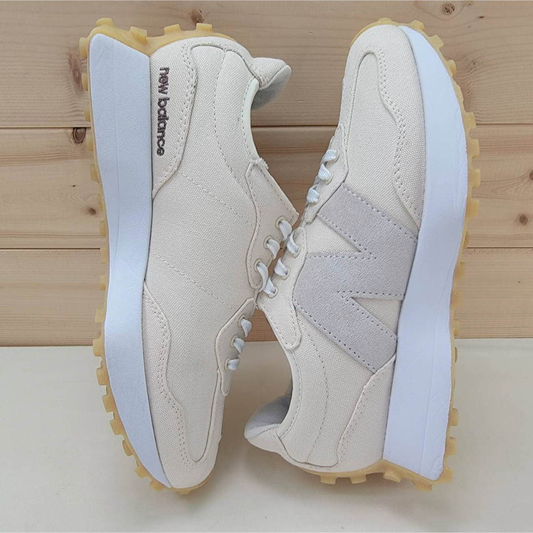 New Balance - ニューバランス WS327 US ベージュ 24cmの通販 by