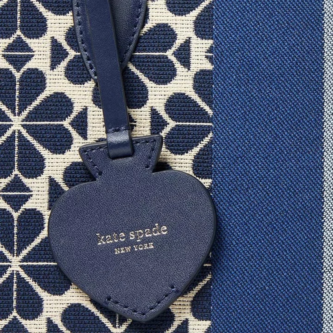 kate spade new york - 【美品】kate spade ケイトスペード フラワー