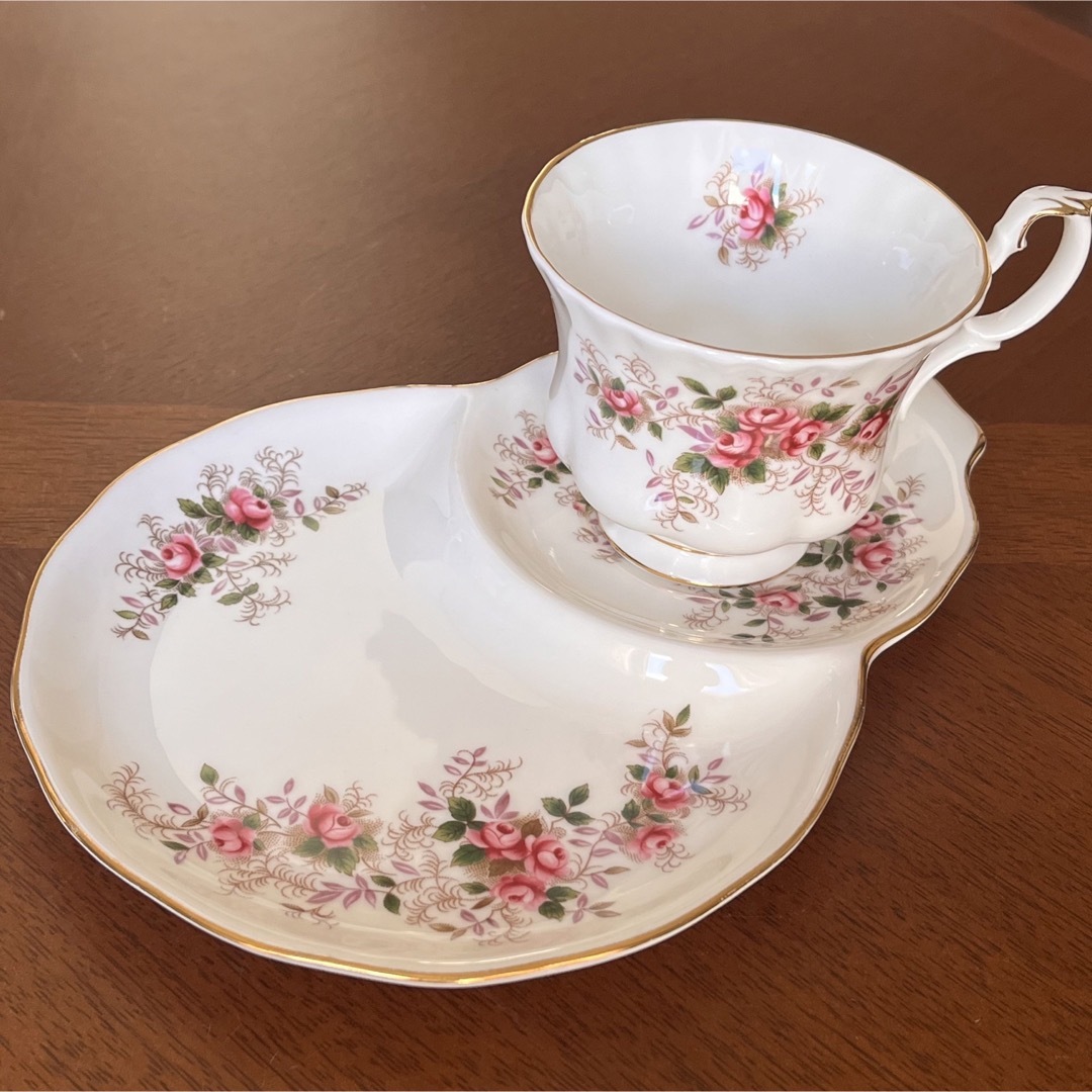 ROYAL ALBERT(ロイヤルアルバート)の【美品】ロイヤルアルバート★ラベンダーローズ★テニスセット インテリア/住まい/日用品のキッチン/食器(食器)の商品写真